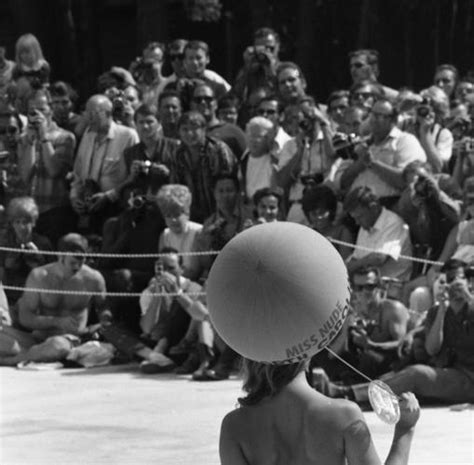 Aug. 7, 1971: Miss Nude America pageant draws a crowd – and。